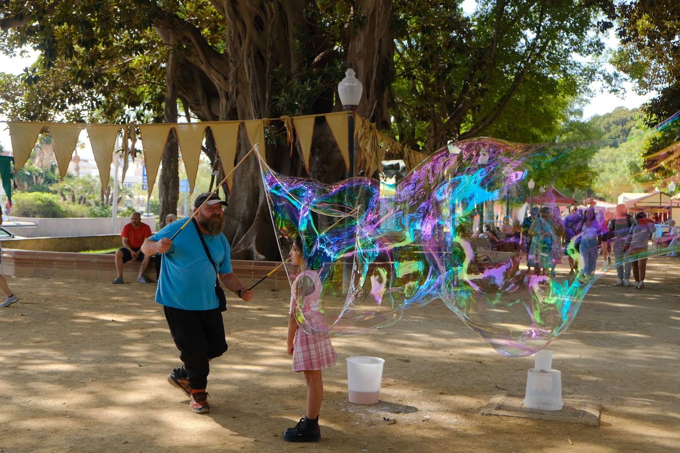 Las calles de Alicante se llenan con un sinfín de actividades