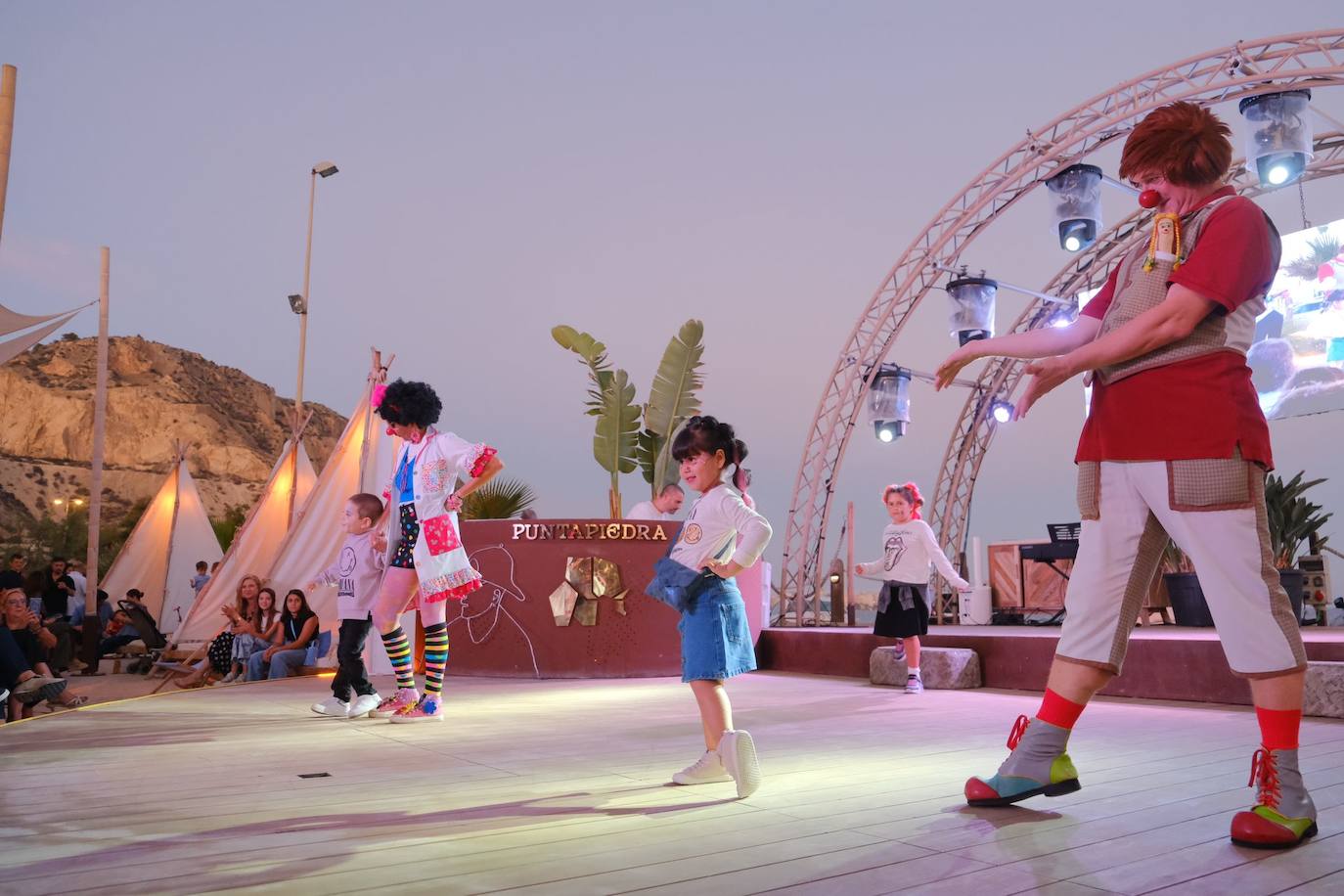Vestidos con una sonrisa