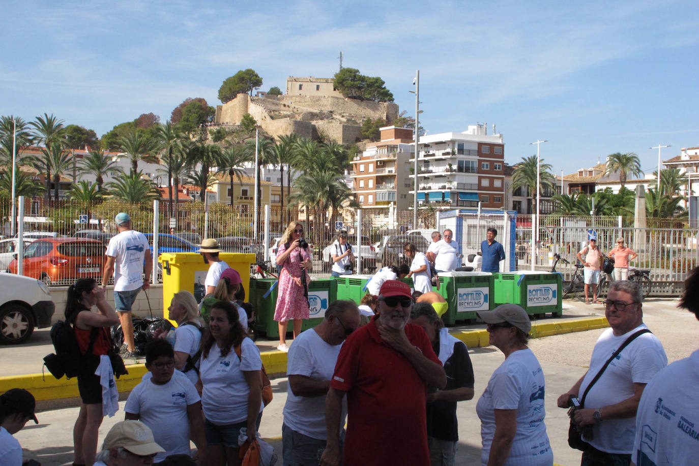 Dénia se vuelca con la limpieza de los fondos marinos