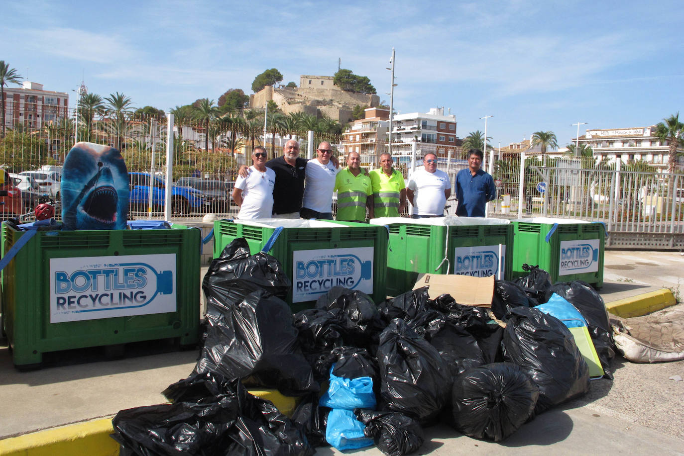 Dénia se vuelca con la limpieza de los fondos marinos