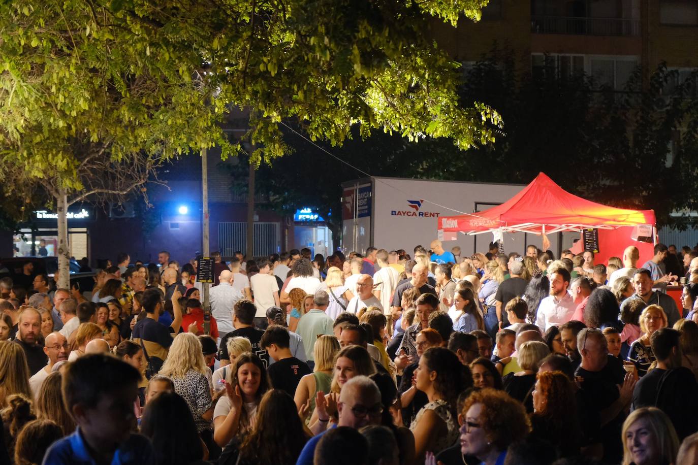 La pólvora retumba en la hoguera Florida Portazgo