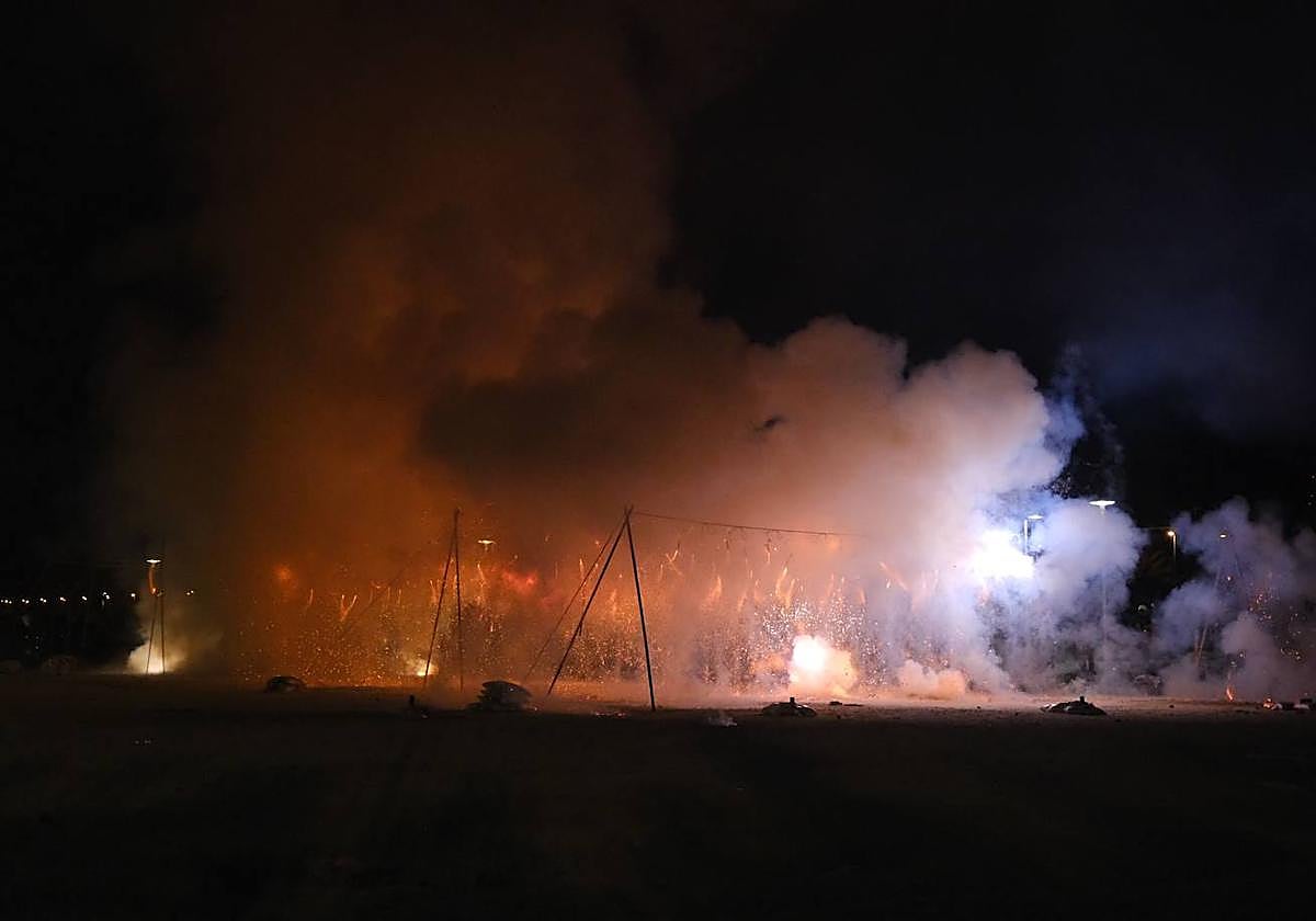 La pólvora retumba en la hoguera Florida Portazgo