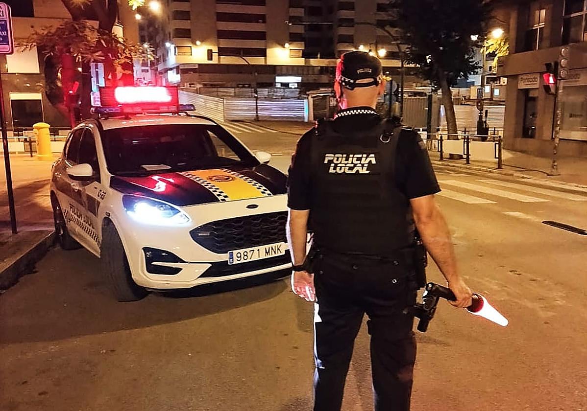 Control policial en Alcoi.