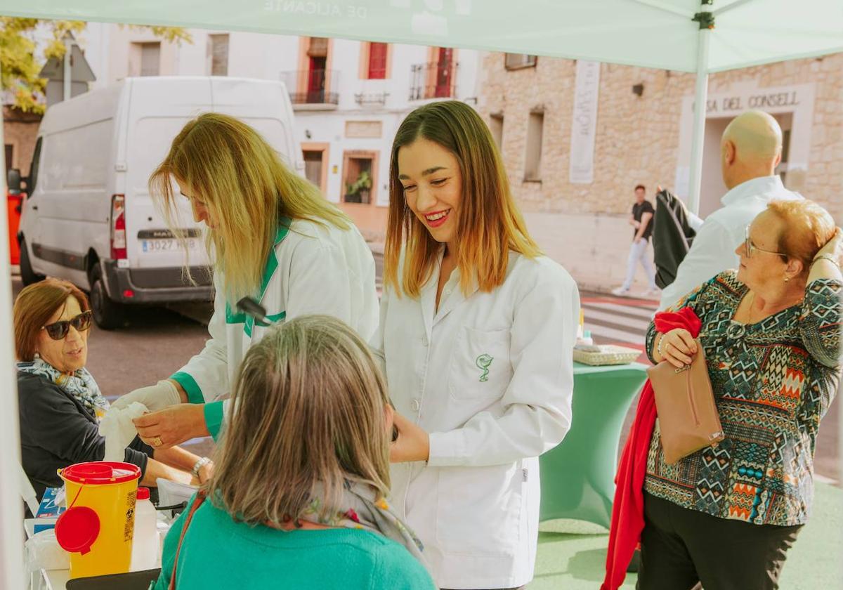 La campaña pretende reivindicar la sostenibilidad de la farmacia rural.