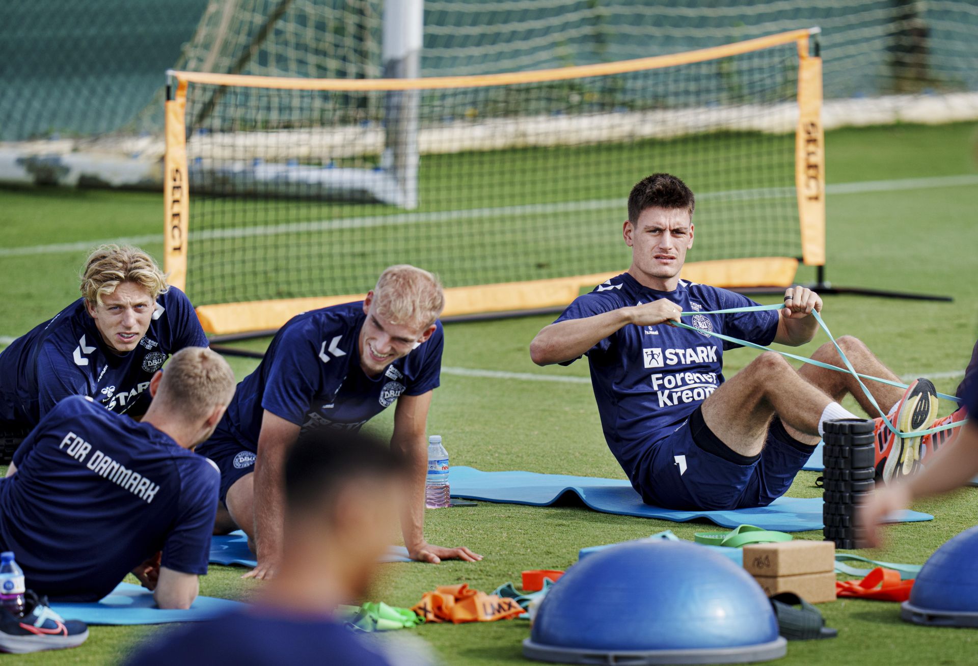 Dinamarca entrena en un pueblo de Alicante antes de enfrentarse a España