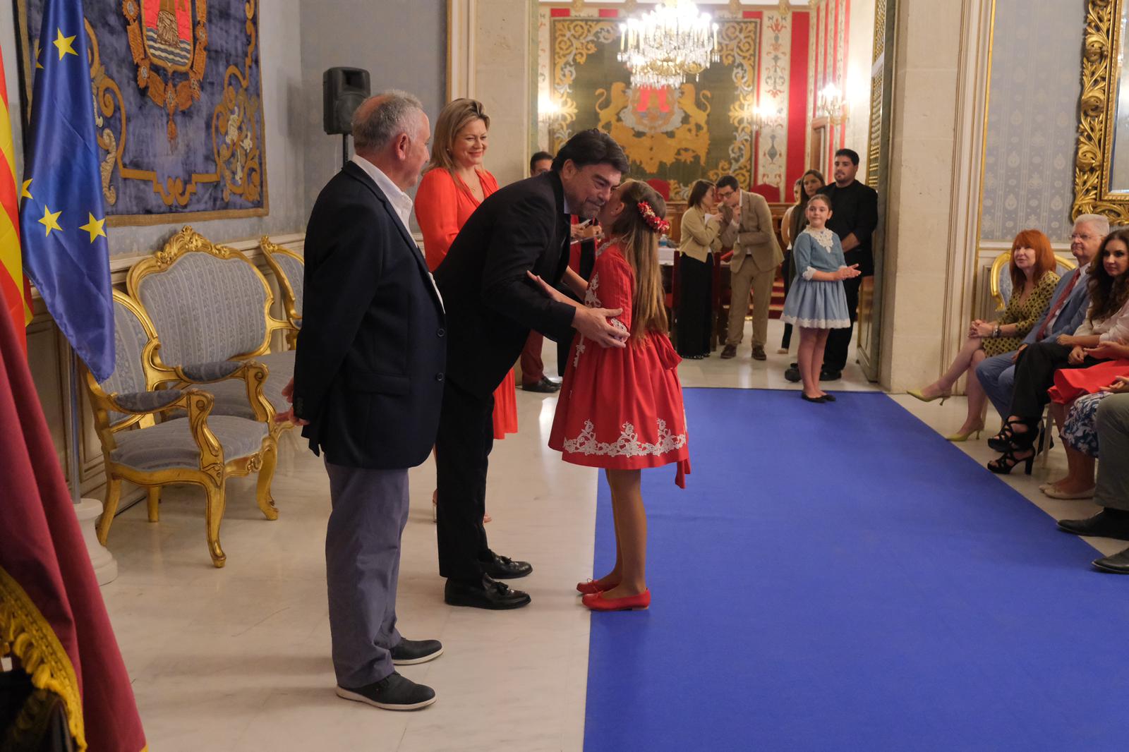 La recepción de las candidatas a reinas de la Fafba, en imágenes