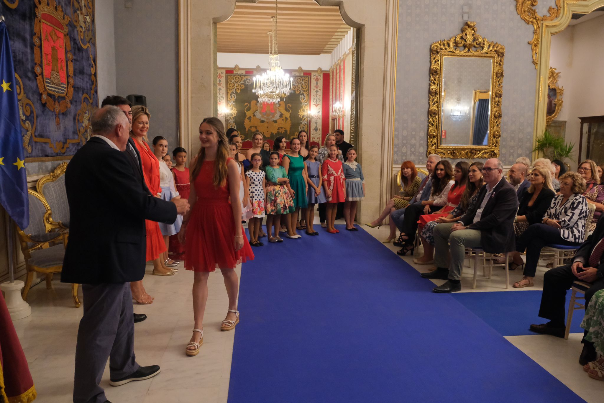 La recepción de las candidatas a reinas de la Fafba, en imágenes