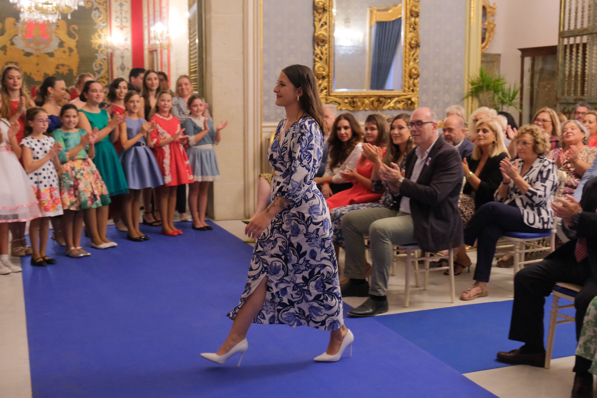 La recepción de las candidatas a reinas de la Fafba, en imágenes