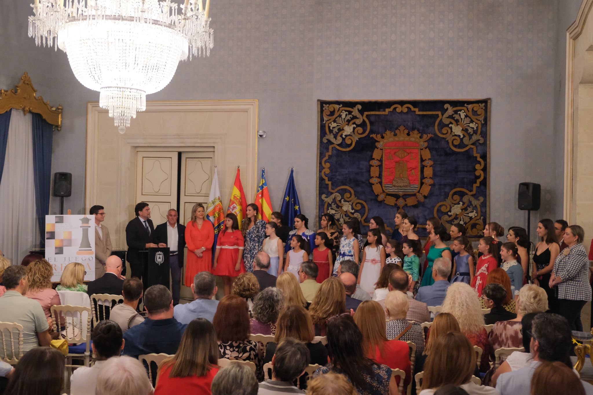 La recepción de las candidatas a reinas de la Fafba, en imágenes