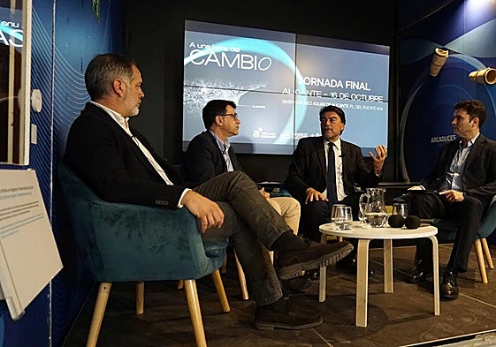 Mesa redonda en la jornada final de 'A una hora del cambio'.