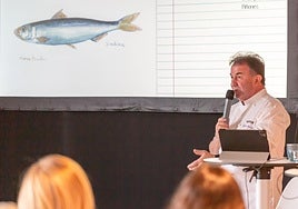 Berasategui durante su charla en Alicante.