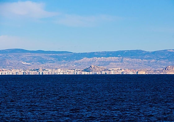 Alicante desde Tabarca.