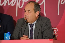 Carlos Baño durante una conferencia circular celebrada en Elche.