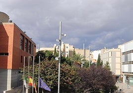 Nubes negras sobre San Vicente del Raspeig.