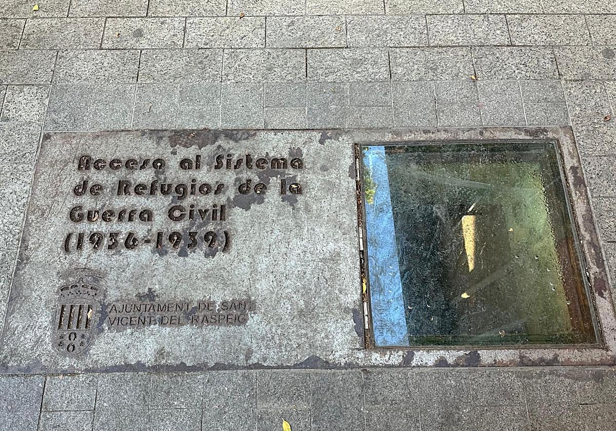 Placa del refugio antiaéreo de San Vicente.