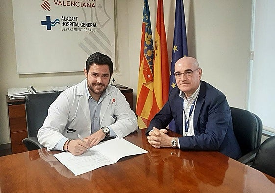 El doctor Diego Díez (izquierda) se ha incorporado al Departamento de Salud Alicante-Hospital General.