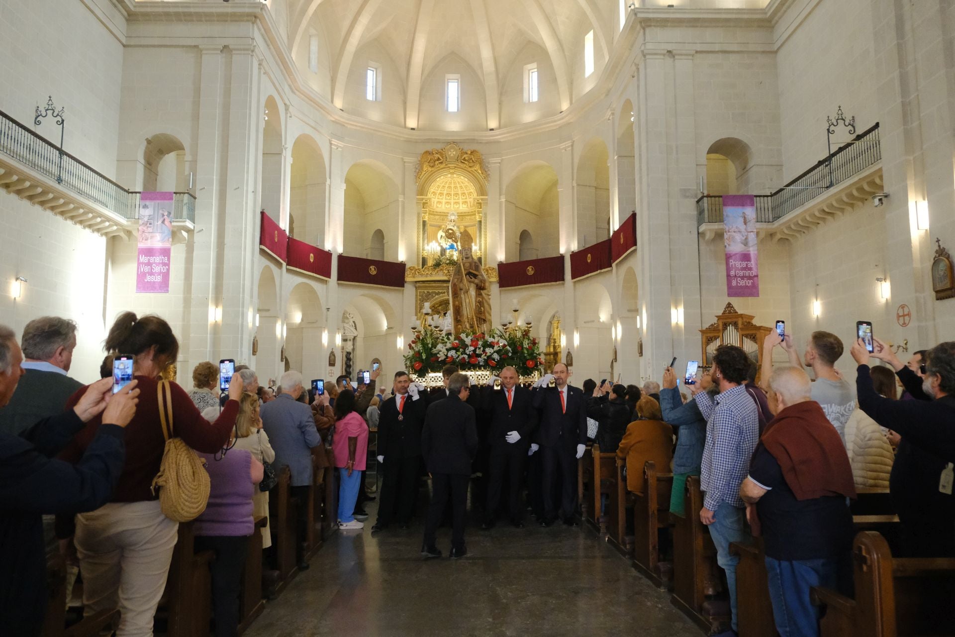 Alicante honra a San Nicolás