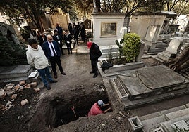 Los restos de Rafael Altamira son exhumados en México y empiezan su camino a El Campello