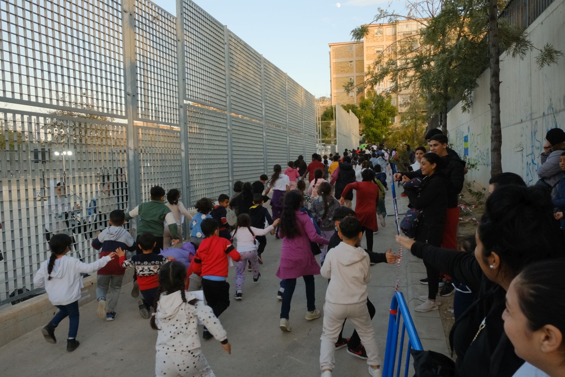 Jornada de juegos infantiles &#039;Pasos que conectan&#039; en Colonia Requena