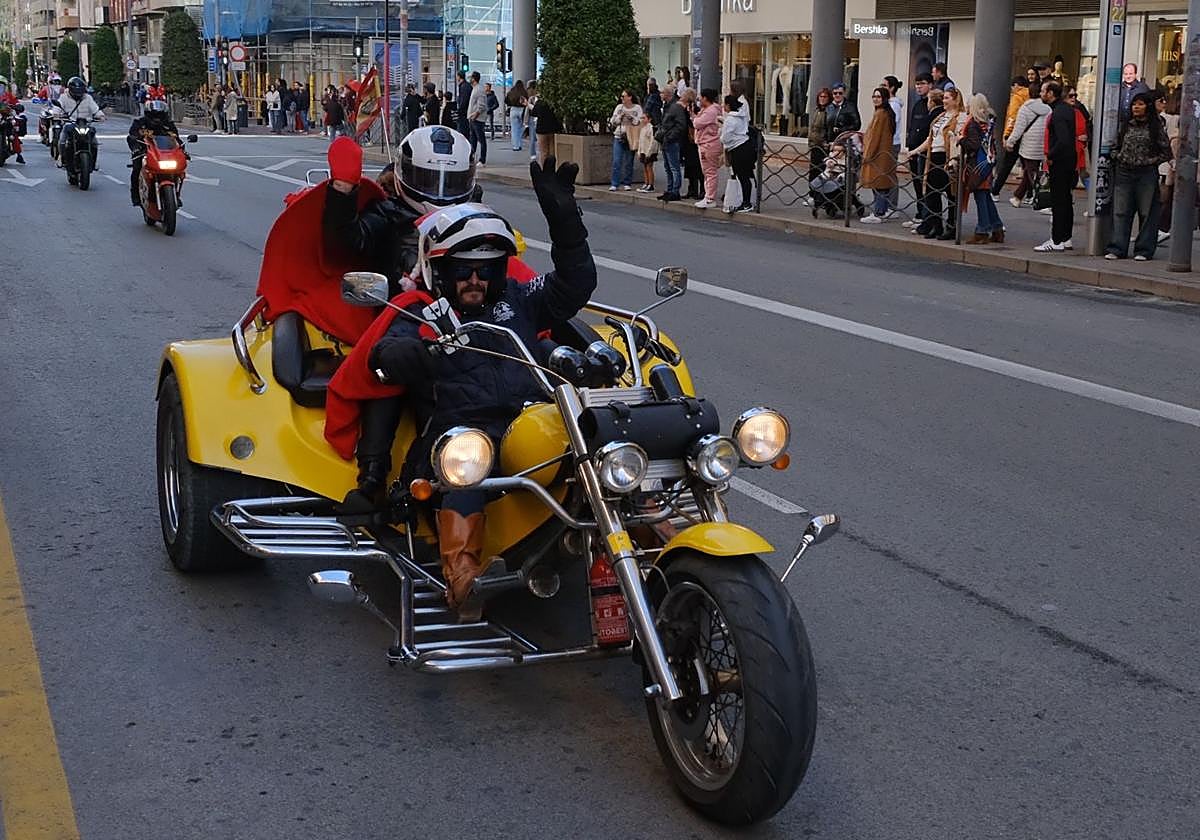 Las imágenes de la &#039;Papanoelada&#039; en Alicante