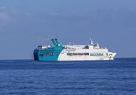 El buque 'Regina Baúltica' de la compañía alicantina.