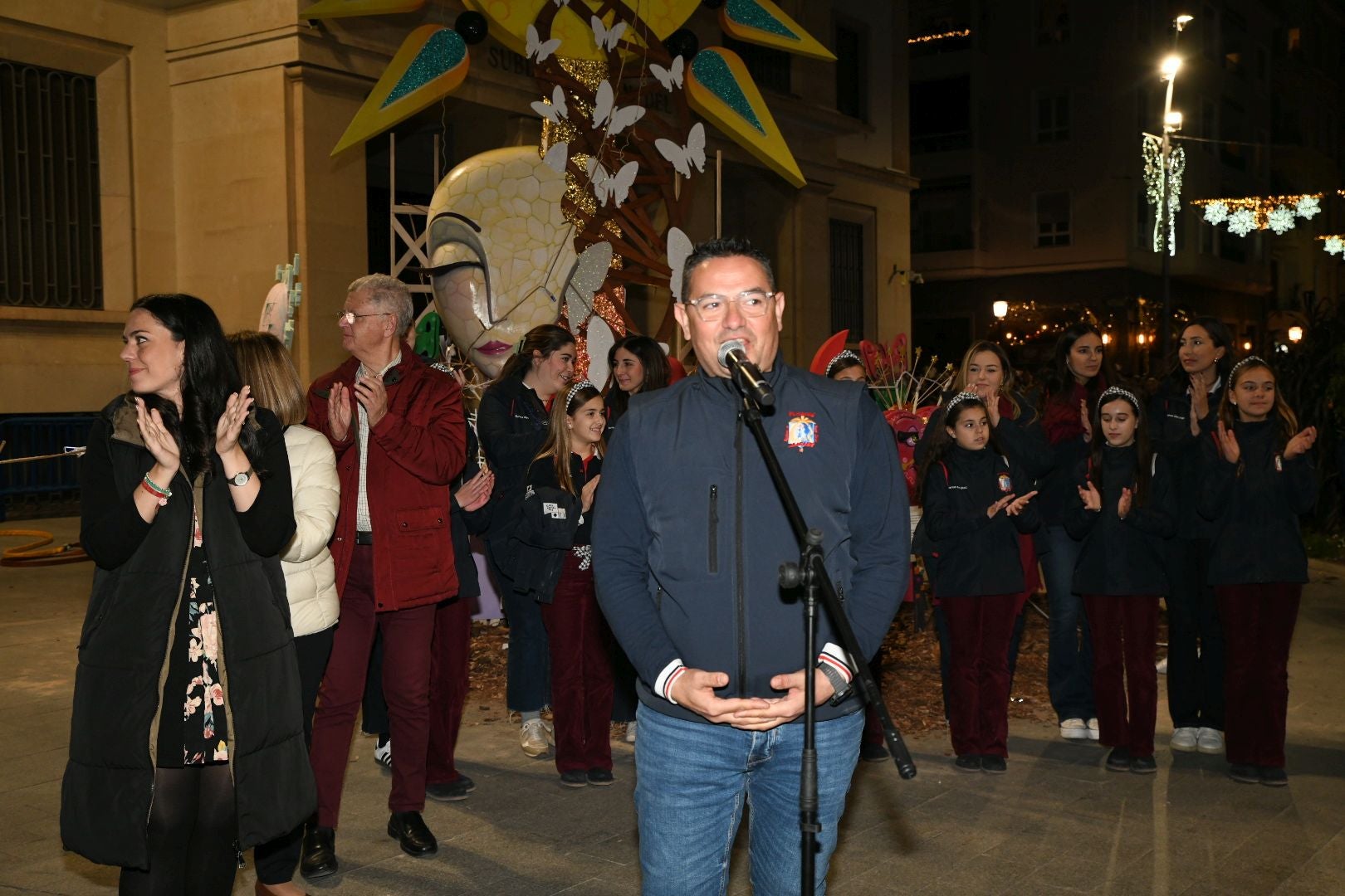 El alzheimer arde en la hoguera de Navidad de Alicante