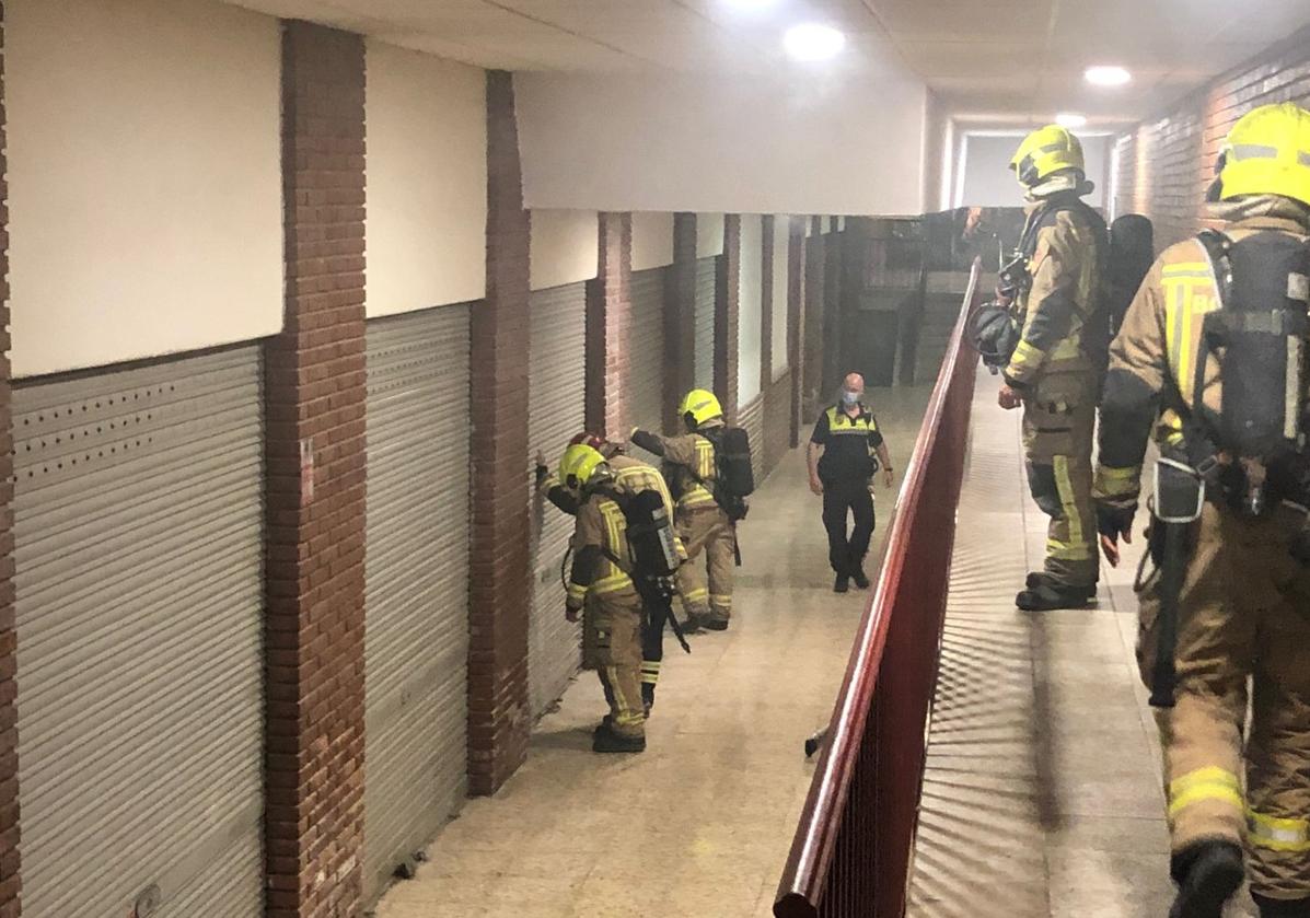 Bomberos de Alicante en una intervención.