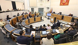 Pleno celebrado este jueves en la Diputación para aprobar sus presupuestos.