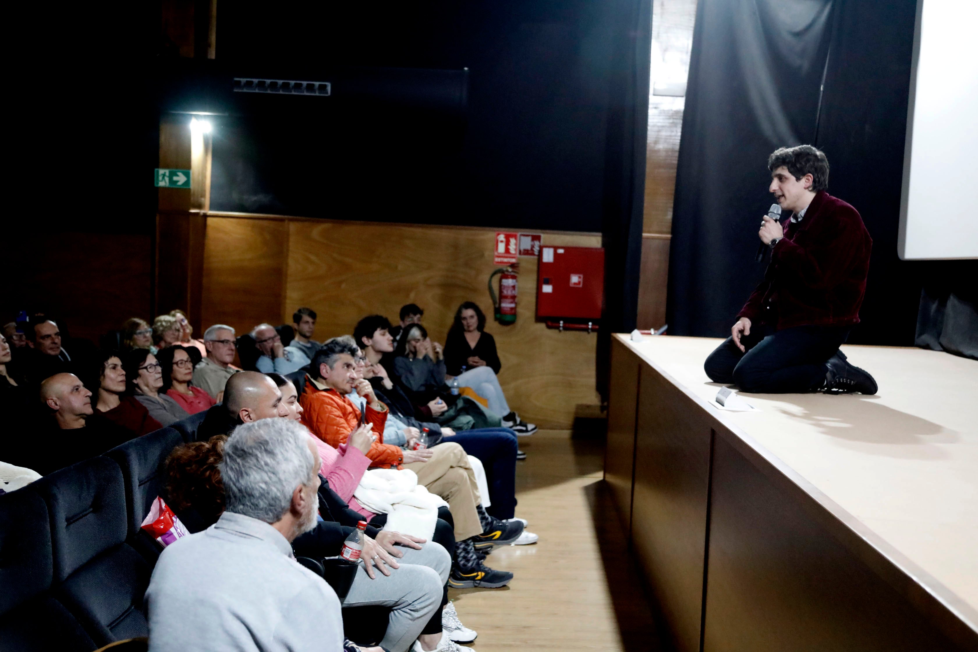 Óscar Lasarte emociona a Xábia en la presentación de &#039;¿Es el Enemigo? La película de Gila&#039;