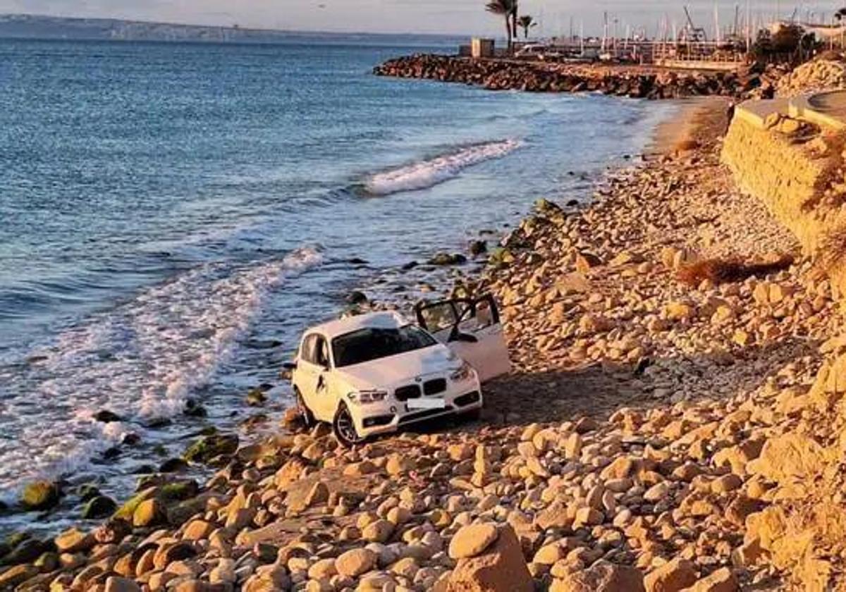 Lugar donde quedó 'aparcado' el coche pilotado por la infractora.