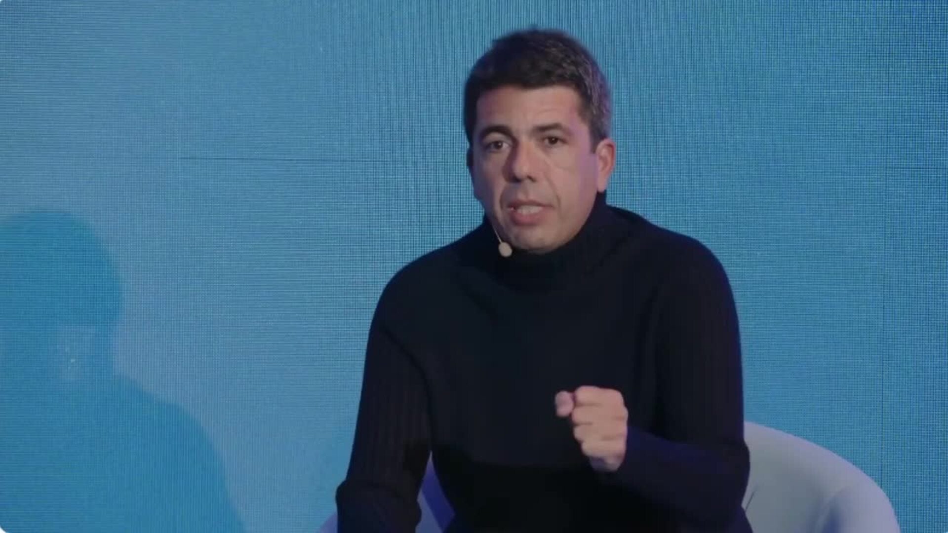 Mazón apoya a Rueda y asegura que "no ha venido a aprender porque conoce Galicia"