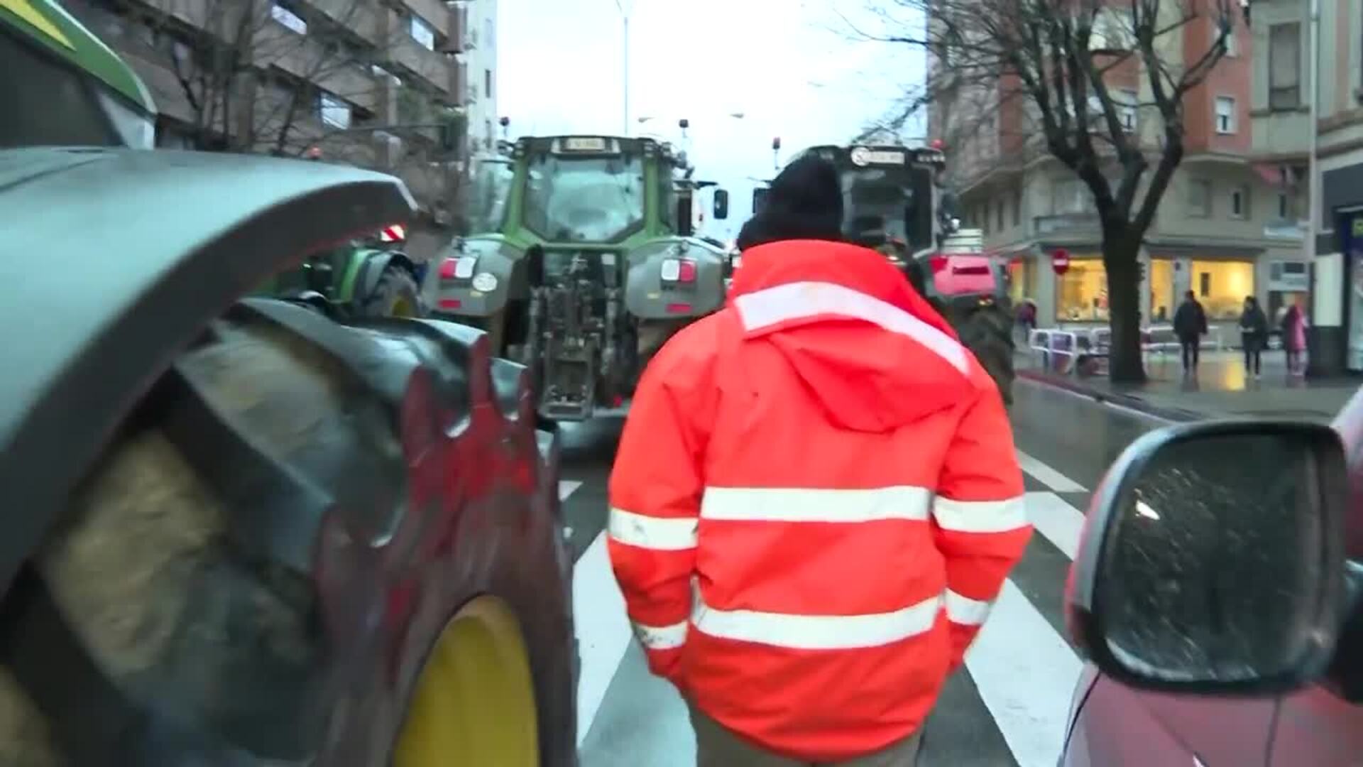 Tractores colapsan centro de Pamplona en cuarto día de movilizaciones
