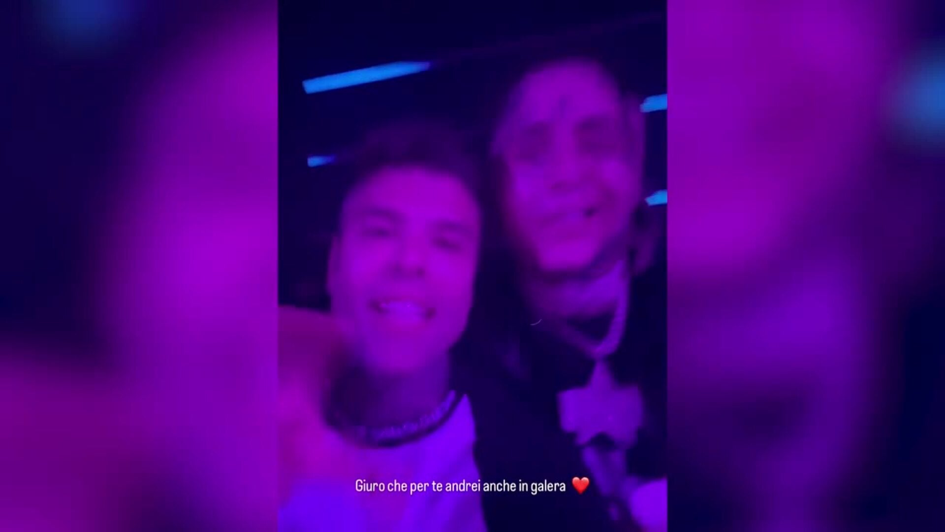 Fedez comparte otra vez imágenes de otra mujer, mientras Chiara intenta