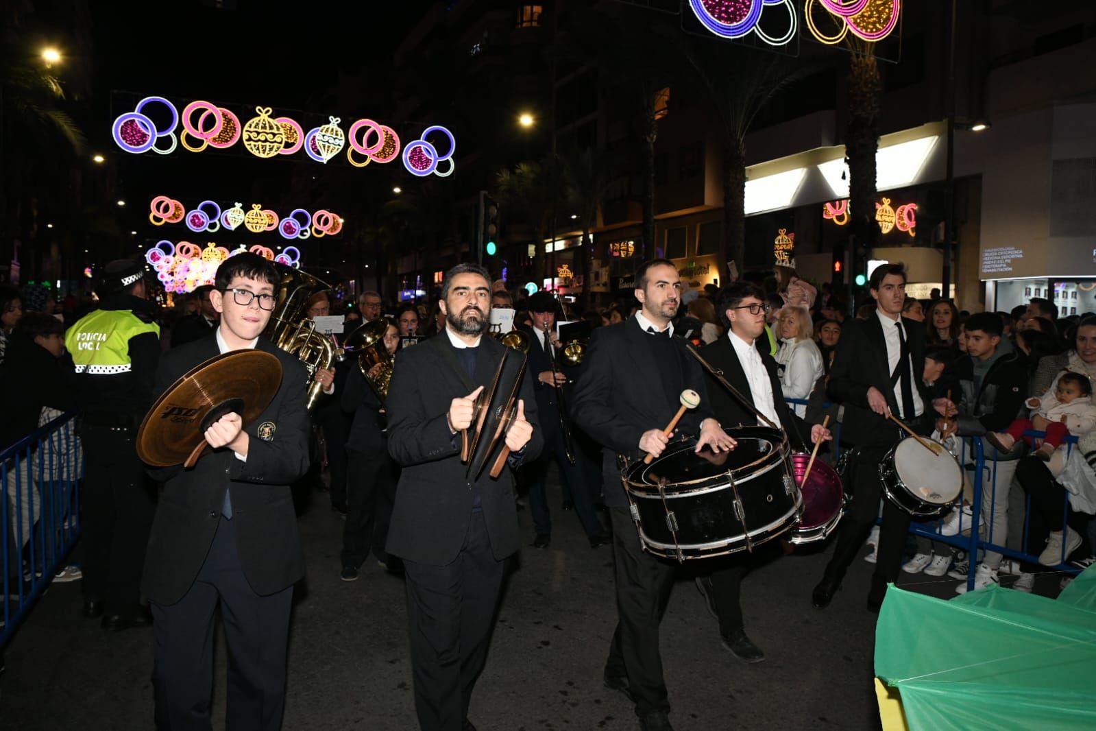 Los Reyes Magos llenan de magia Alicante