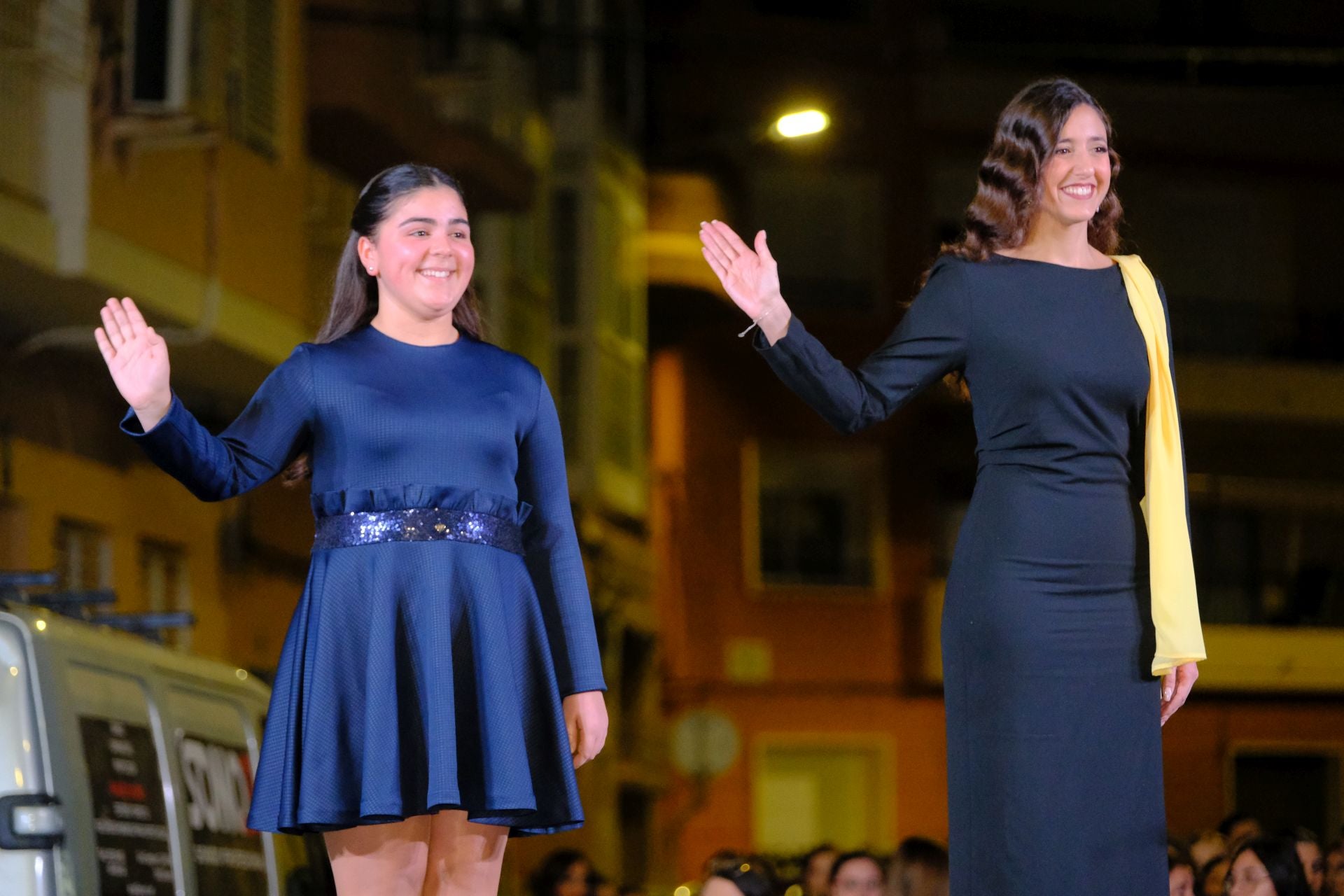 Homenaje a las candidatas a bellea del foc