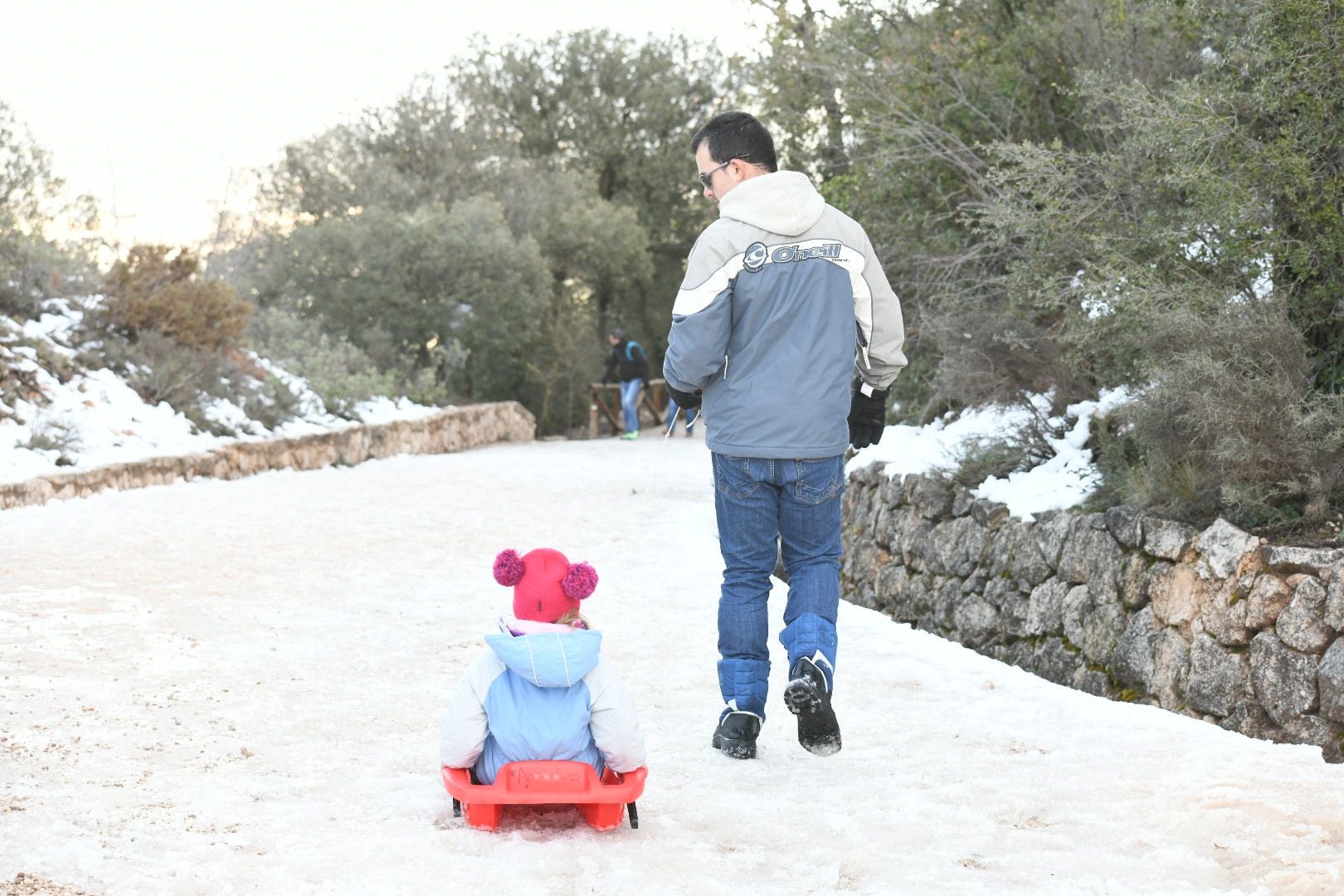 Los alicantinos disfrutan de un día en la nieve