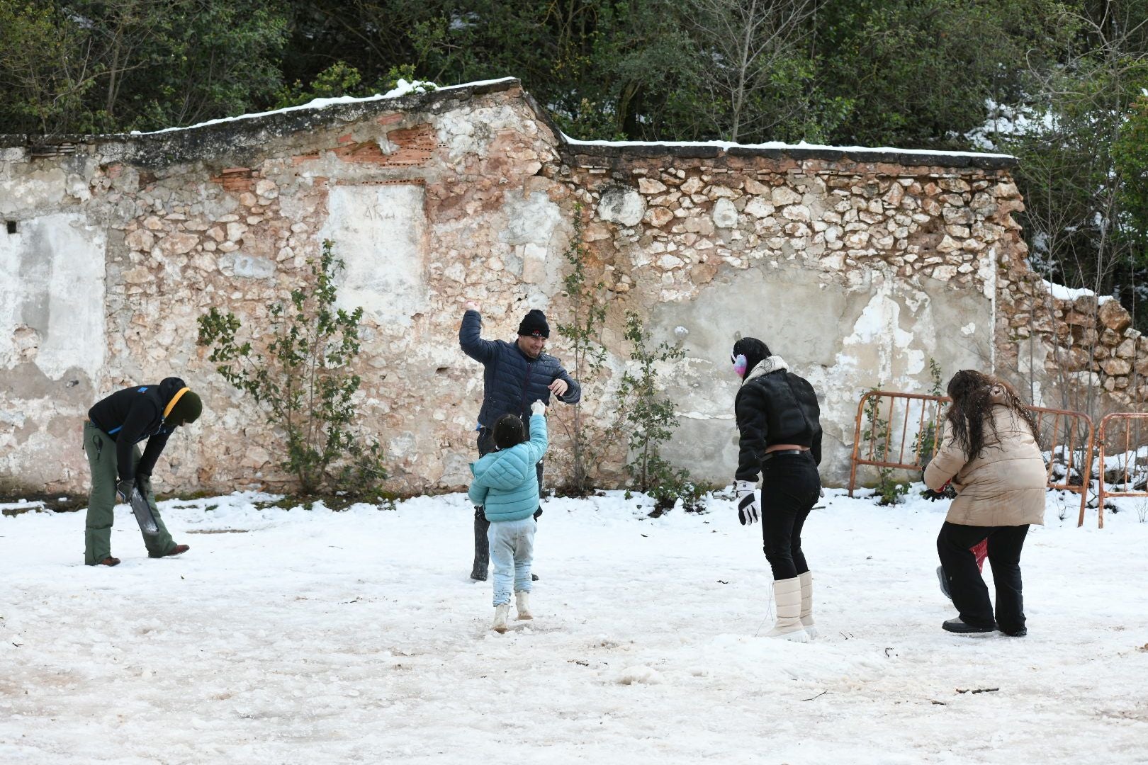 Los alicantinos disfrutan de un día en la nieve