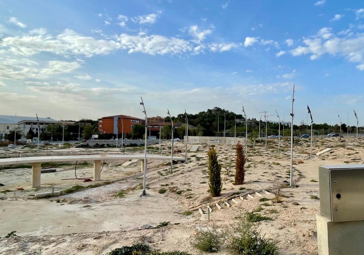 Parque del PAU 2 con las obras a medias.