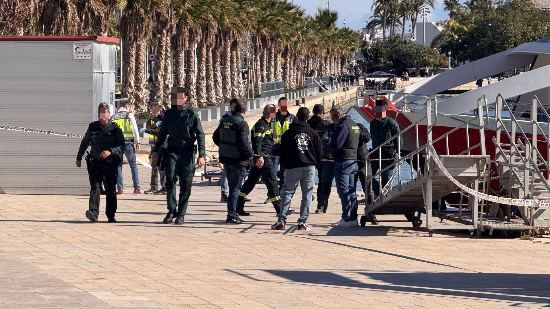 Dispositivo especial por el hallazgo de un cadáver en el puerto de Alicante