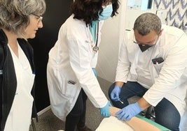 La cirugía menor incluye procedimientos quirúrgicos sencillos que se realizan sobre tejidos superficiales.
