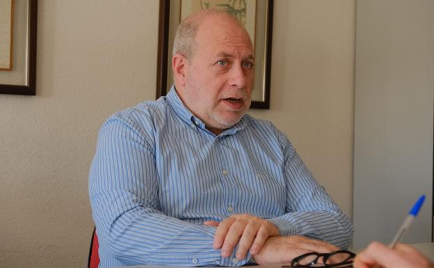 El doctor José Manuel Ramia durante la entrevista concedida a TodoAlicante.