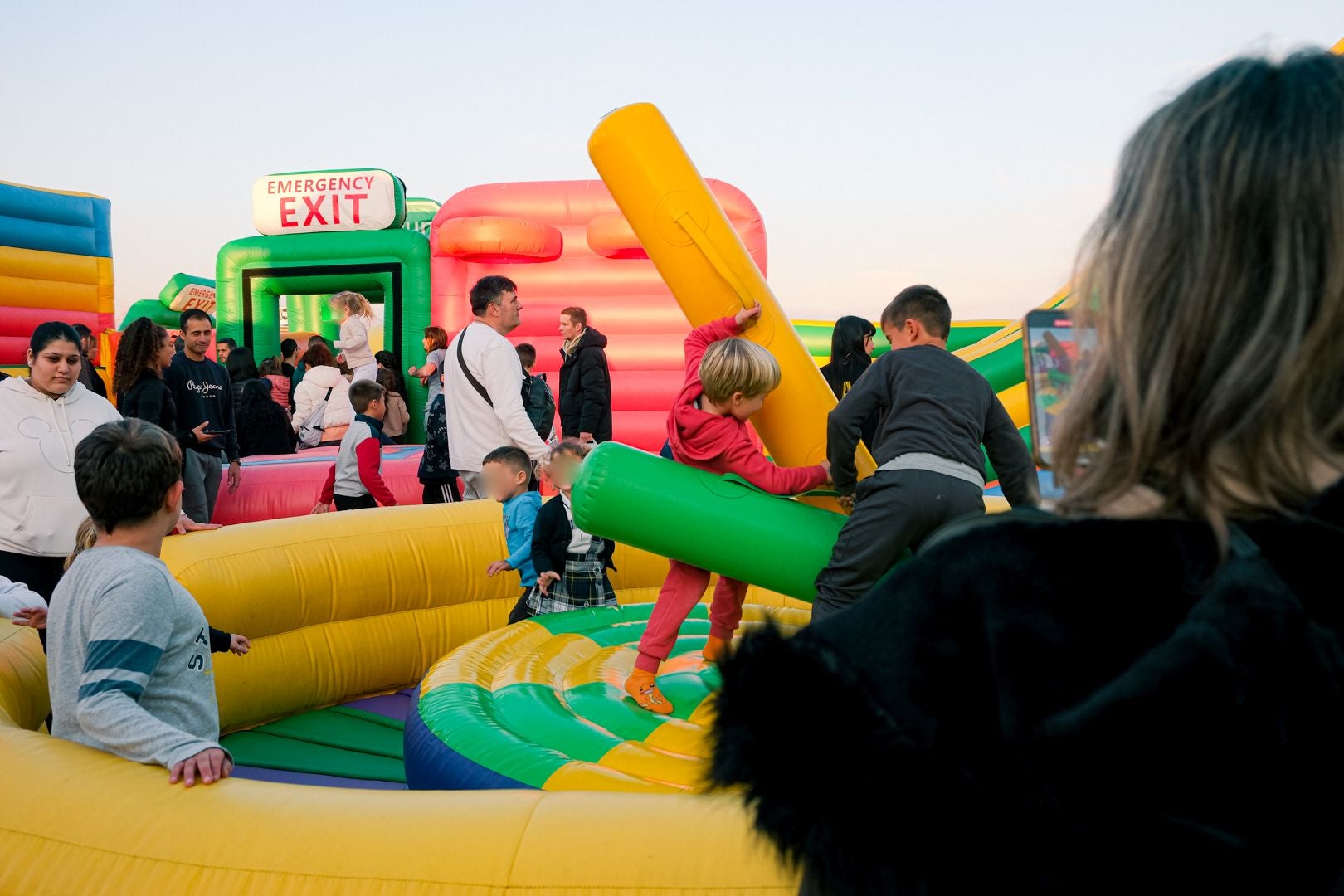 El parque hinchable más grande del mundo ya está en Alicante