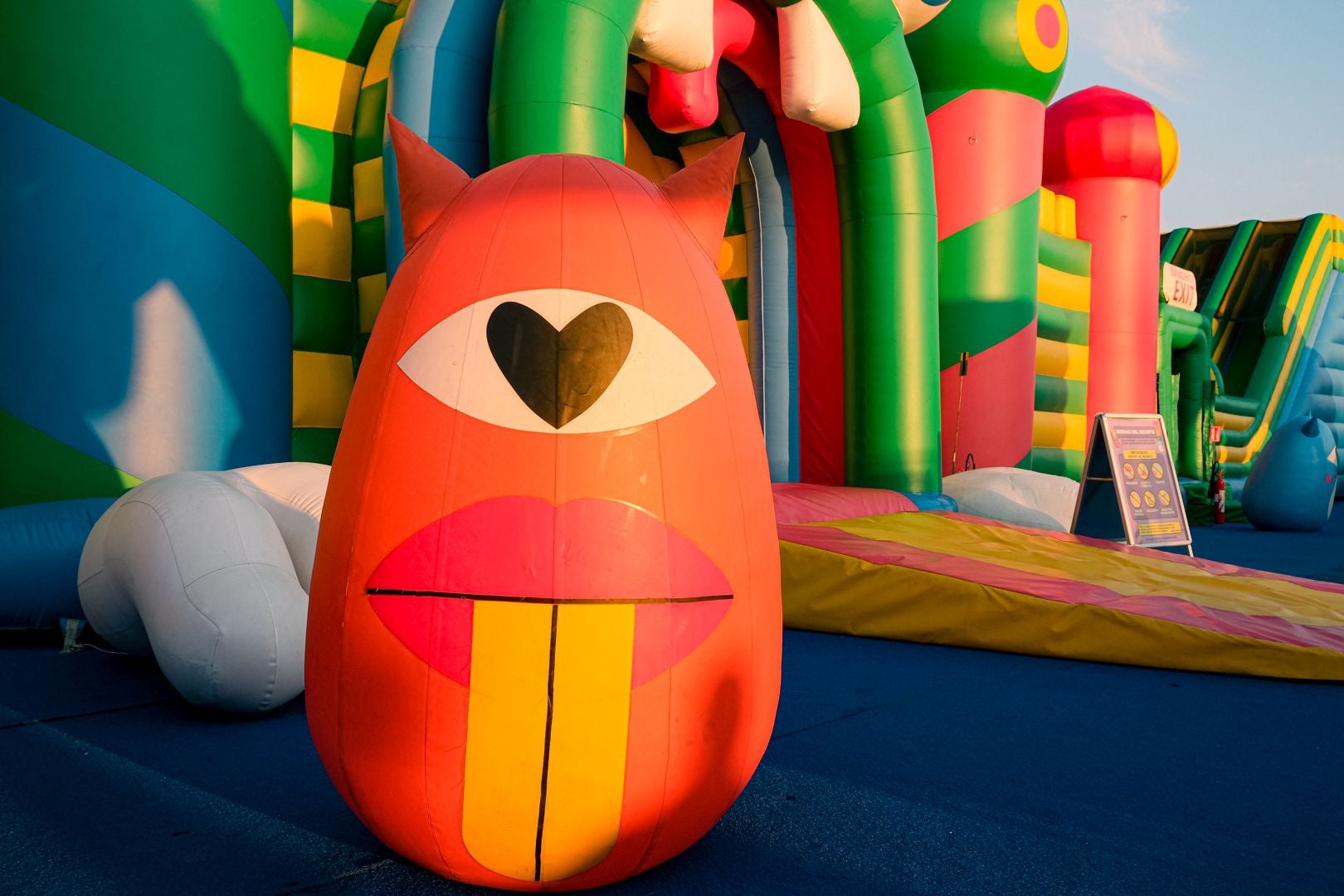 El parque hinchable más grande del mundo ya está en Alicante