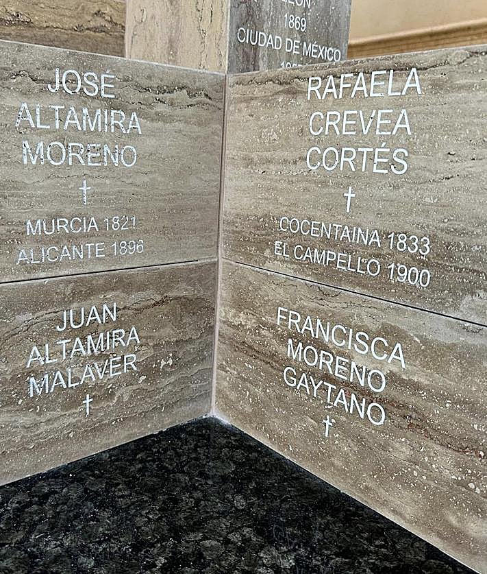 Imagen secundaria 2 - Entierro de los padres y abuelos de Rafael Altamira.