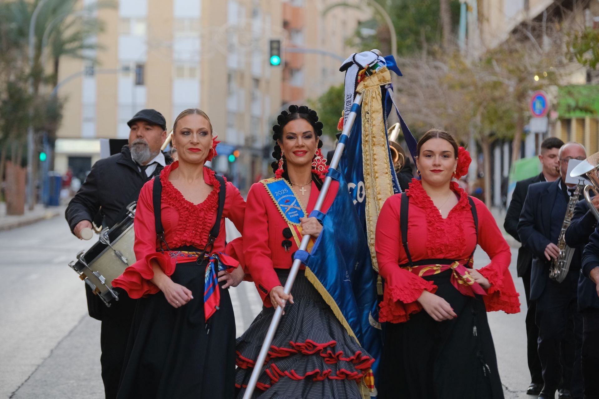 El desfile de Mig Any de los Moros y Cristianos de Altozano, en imágenes