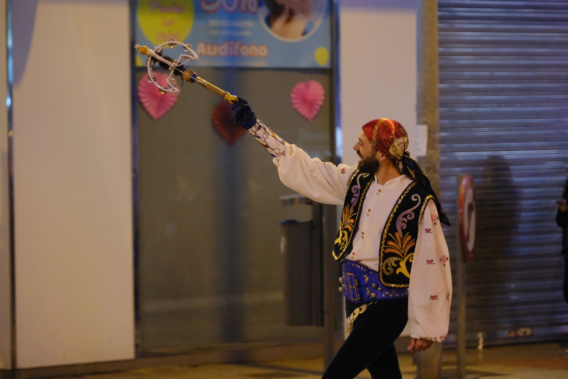 El desfile de Mig Any de los Moros y Cristianos de Altozano, en imágenes