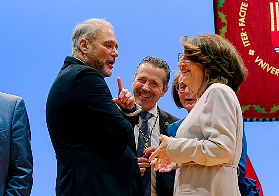 El rector de la UMH, Juan José Ruiz, y la rectora de la UA, Amparo Navarro.