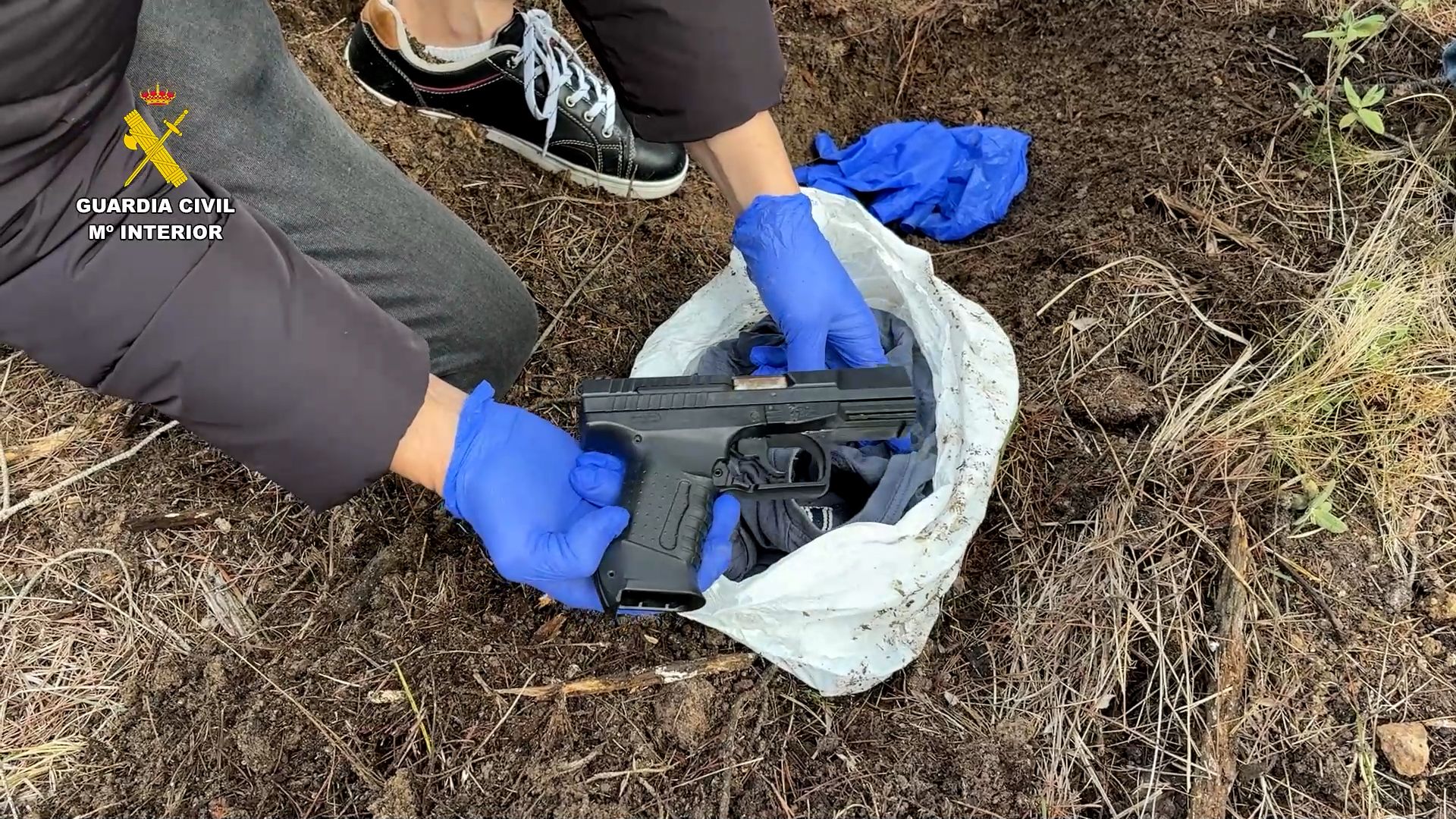 Imagen principal - Encarga el asesinato de su exsocio en La Vila Joiosa por 40.000 euros