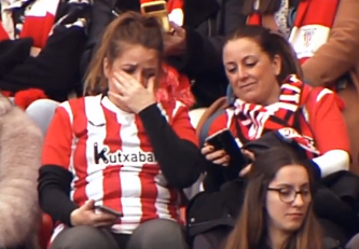 The sisters from Alicante at San Mamés.