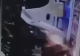 Momento de la colisión captado por una cámara.